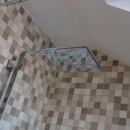 Penthouse Linnet Apartman *