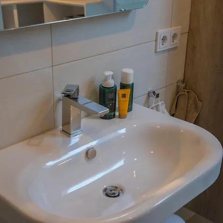 Penthouse Linnet Apartment